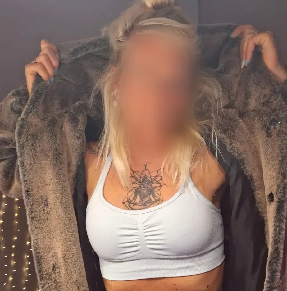 Petra, 33