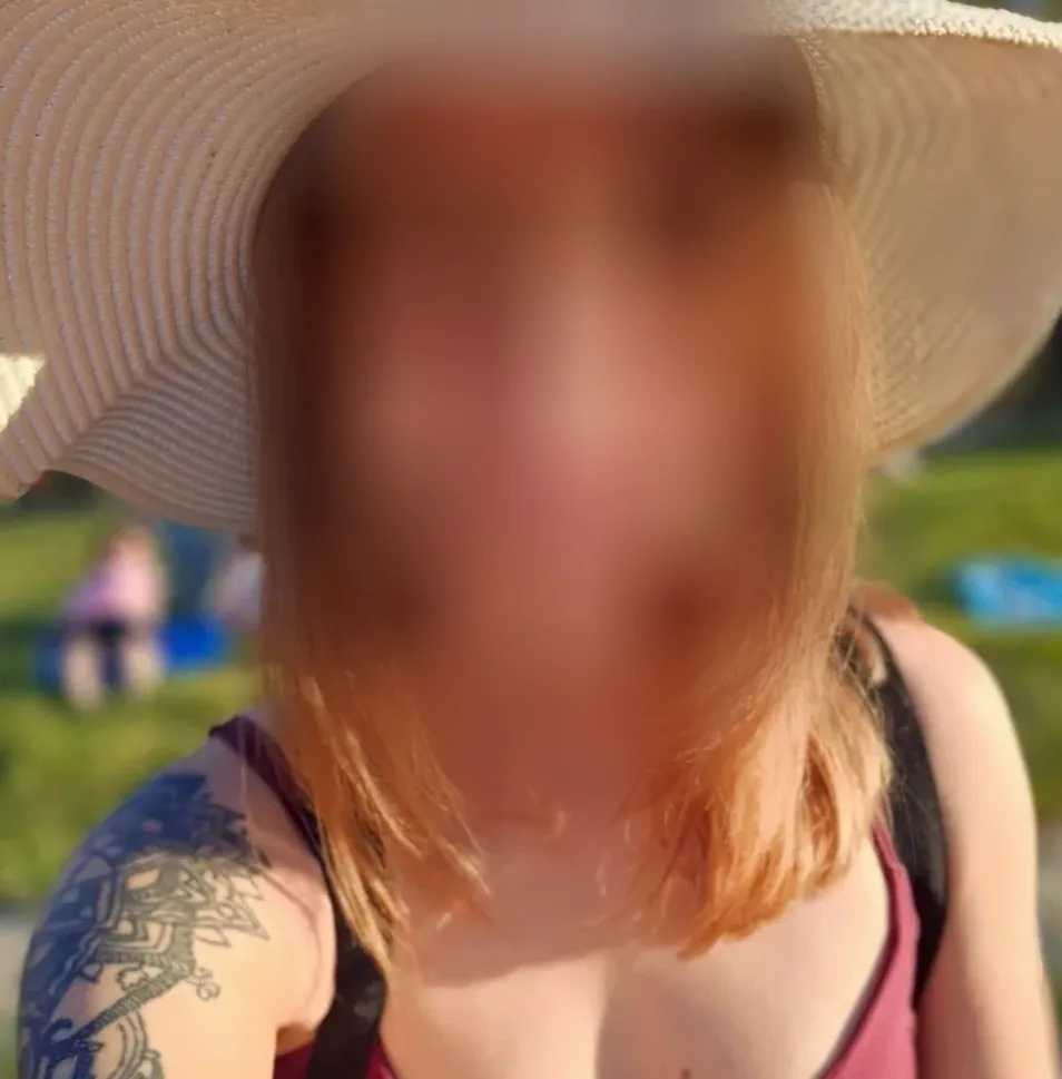 Saara, 27